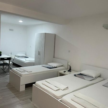 Tiki Apartments Gevgelija Eksteriør billede