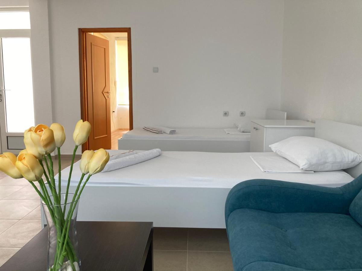 Tiki Apartments Gevgelija Eksteriør billede