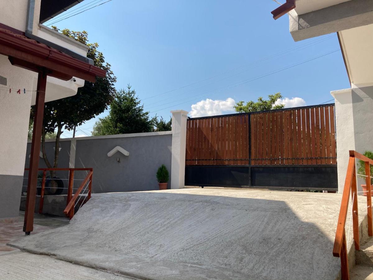 Tiki Apartments Gevgelija Eksteriør billede