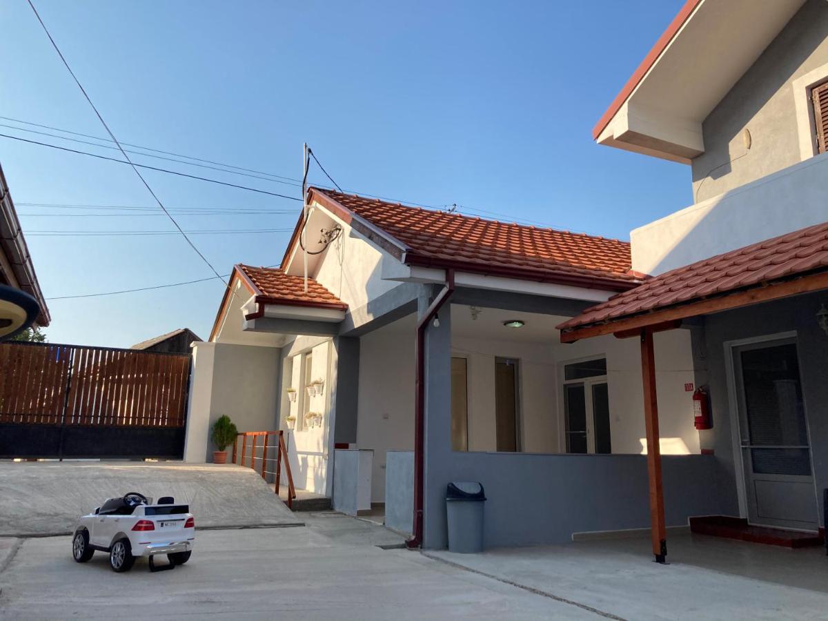 Tiki Apartments Gevgelija Eksteriør billede