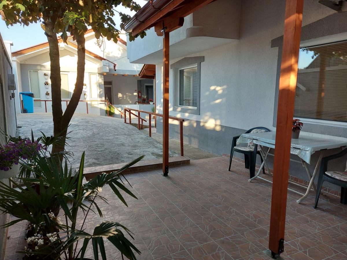 Tiki Apartments Gevgelija Eksteriør billede